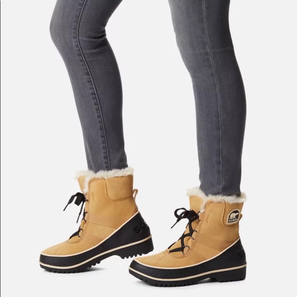 Sorel Womens Tivoli II Suede Boots in Curry Size 9.5